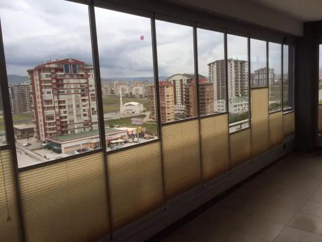 Cam Balkon Perdesi
