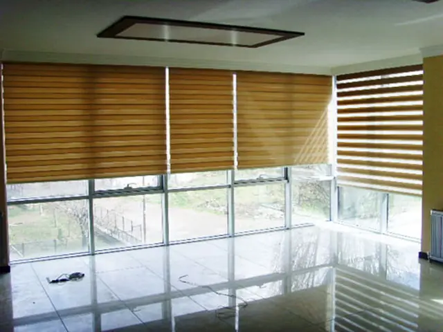Cam Balkon Perdesi