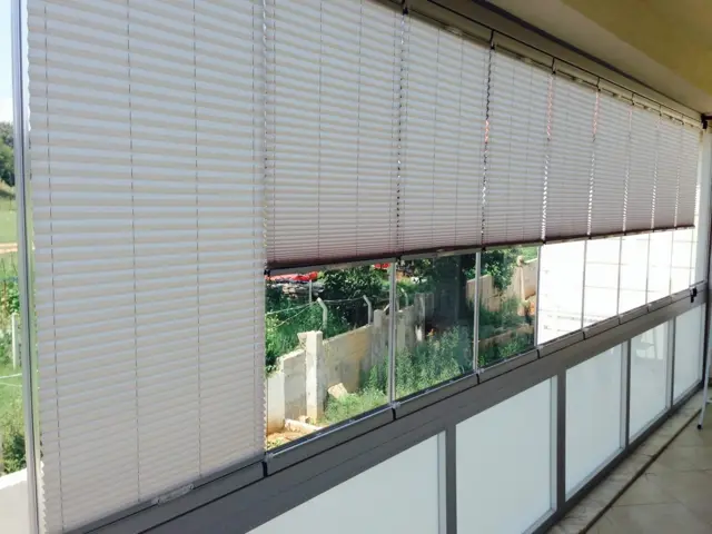 Cam Balkon Perdesi